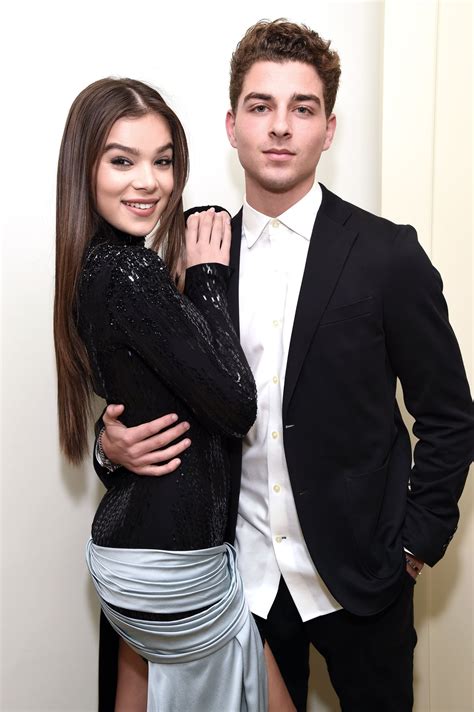 hailee steinfeld dating who